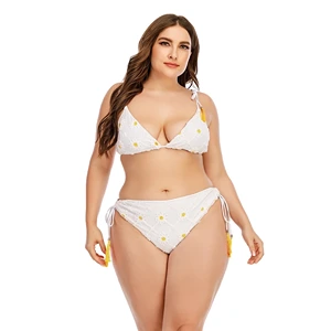 Plus-Size-String-Bikinis-1