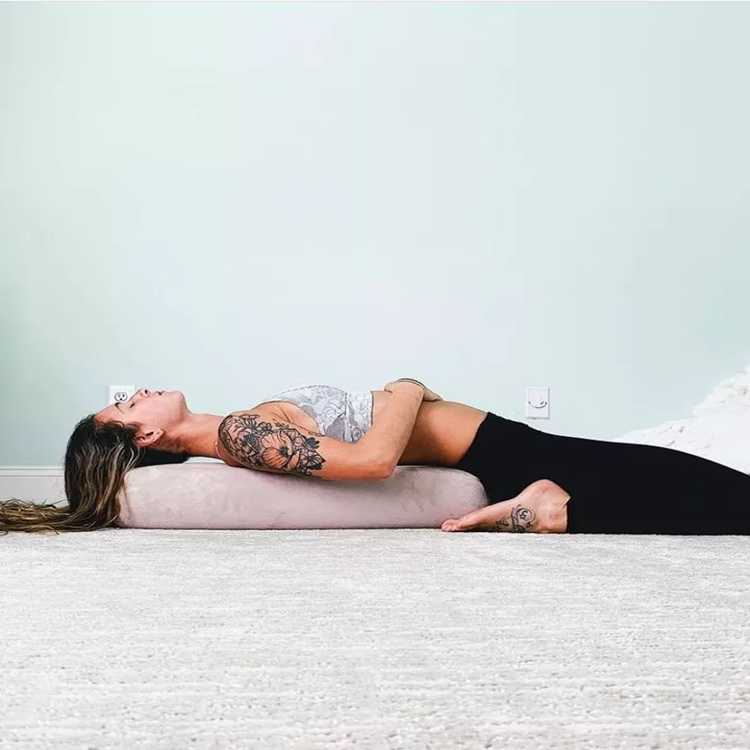 Wholesale-Yoga-Bolster-2